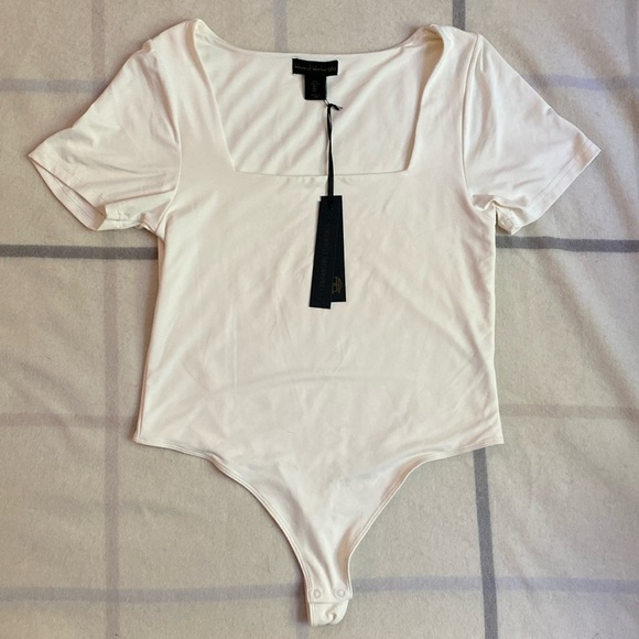 House of Harlow 1960 Short Sleeve Bodysuit With Square Neckline. Size Large - Picture 1 of 11